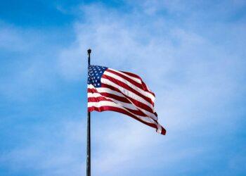 US Plans Prohibition on Investments in Key Chinese Tech Sectors