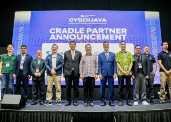 Zoho Partners with Cradle Fund to Empower 4,400 Malaysian Startups